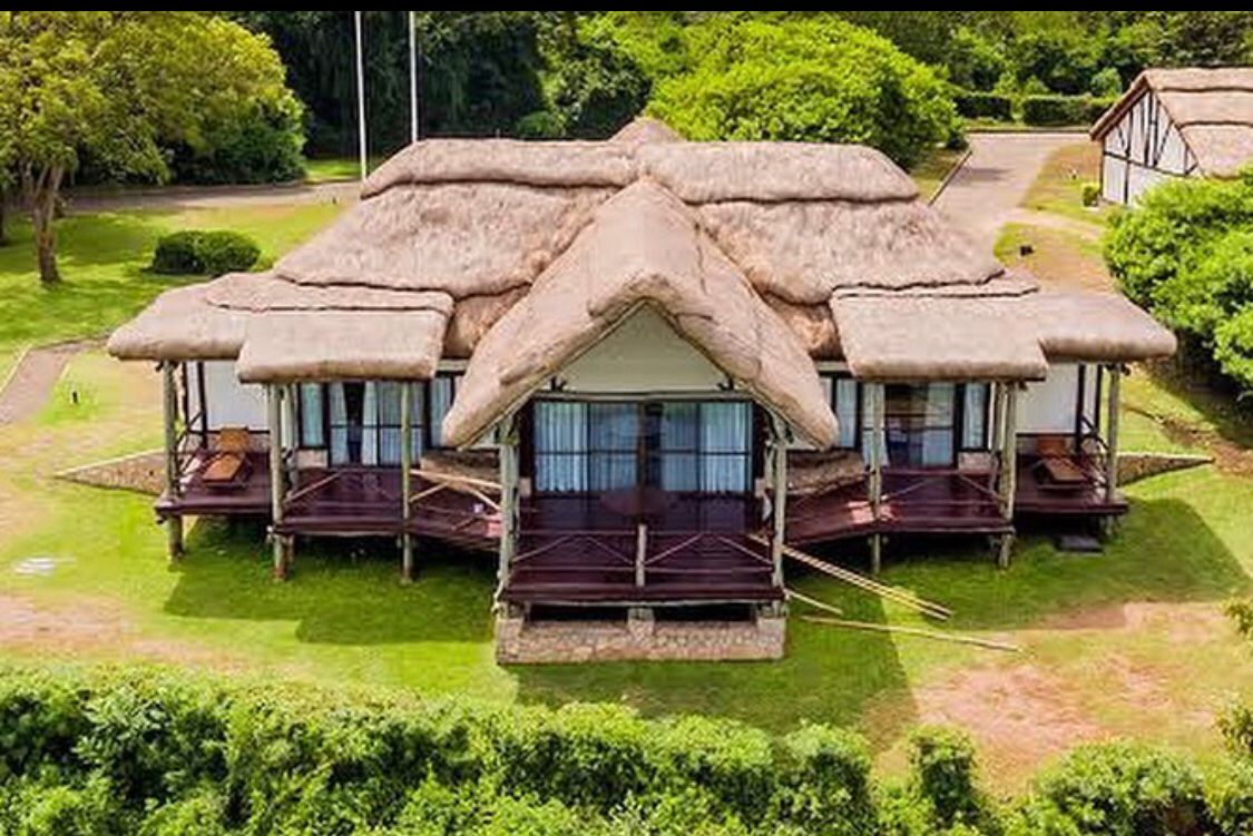 Luxury Safari Lodge